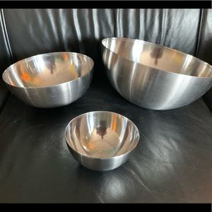 3 Metal Mixing Bowls